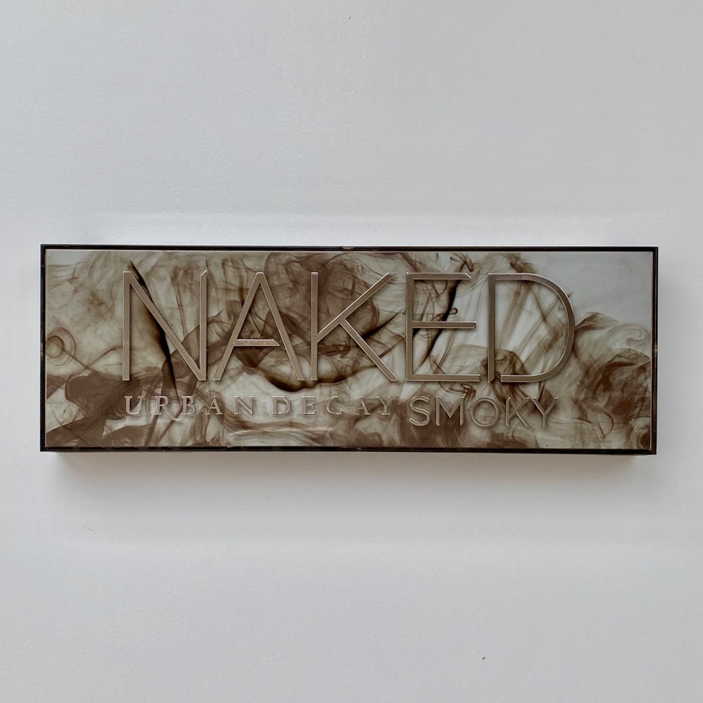 Urban Decay | Naked “Smoky” eyeshadow